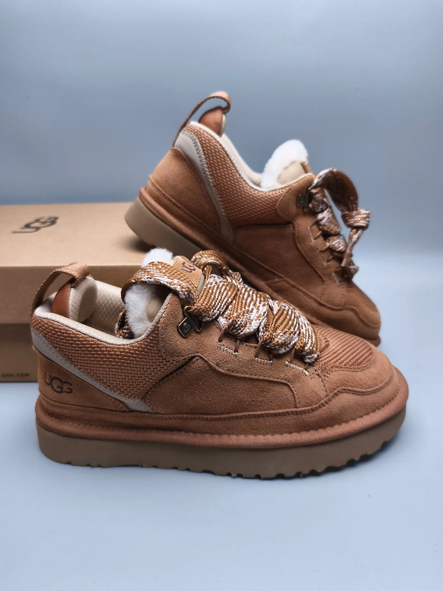 💰Women's shoes 280 Men's shoes 300 UGG sheepskin all-in-one snow boots 4032 Couple's mesh sports and leisure style Color: Sand Black Maroon Gray Walnut Antelope Brown White Brown Size: 35-45?
